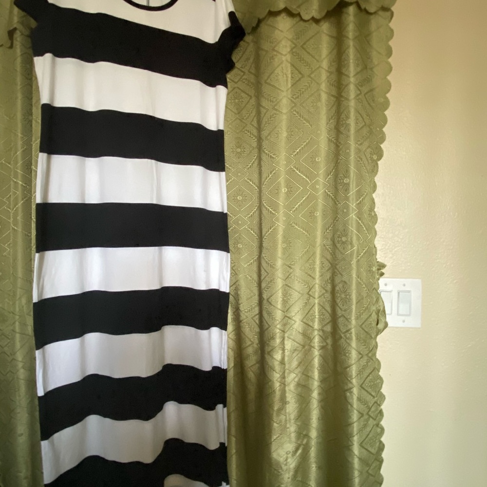 Black and white Dress